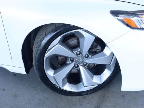Used 2019 Honda Accord Sport image 3
