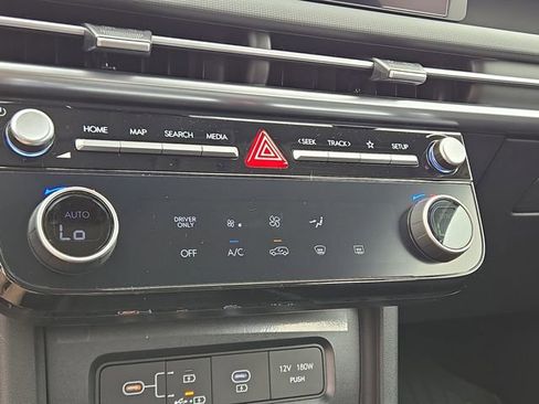 New 2026 Hyundai Tucson Blue SE image 14