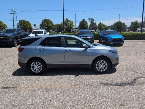 Used 2024 Chevrolet Equinox LT AWD/4WD image 16
