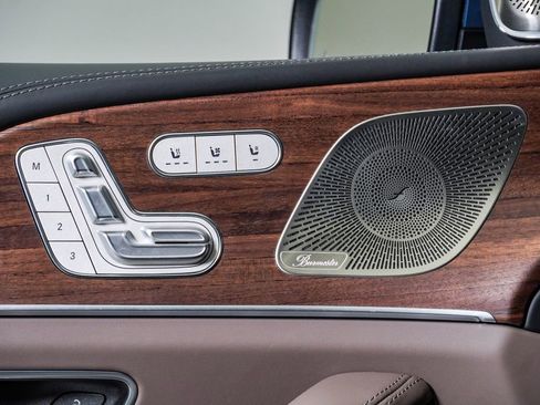 Used 2026 Mercedes-Benz Maybach GLS 600 4MATIC image 41