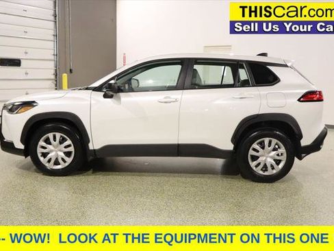 Used 2025 Toyota Corolla Cross L FWD image 4
