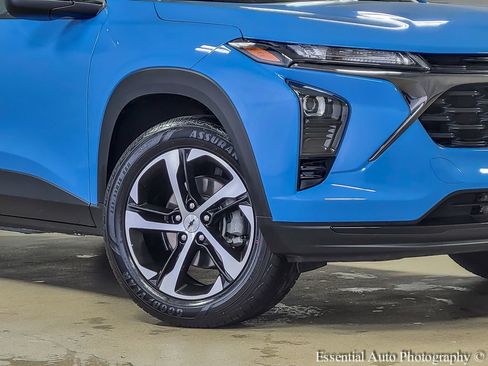 Used 2024 Chevrolet Trax RS image 4