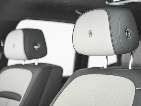 New 2025 Rolls-Royce Cullinan Black Badge image 45