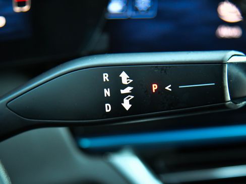 Used 2024 Chevrolet Equinox EV LT w/ LPO, Trailering Package image 34