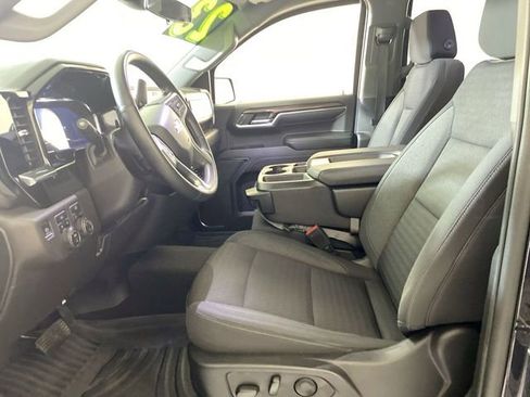 Used 2023 Chevrolet Silverado 1500 LT image 24
