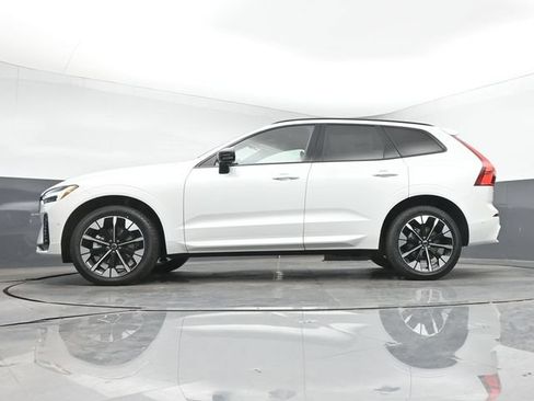 New 2026 Volvo XC60 B5 Plus w/ Protection Package Premier AWD/4WD image 40