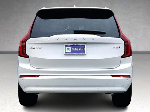 New 2026 Volvo XC90 B6 Ultra w/ Protection Package image 4