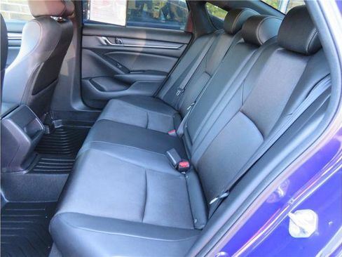 Used 2019 Honda Accord Sport image 4