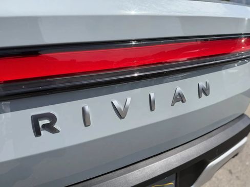 Used 2023 Rivian R1T Adventure AWD/4WD image 46