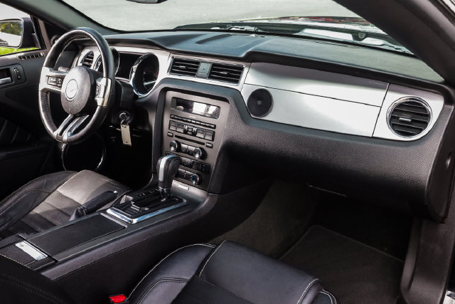 Used 2014 Ford Mustang Premium RWD image 41