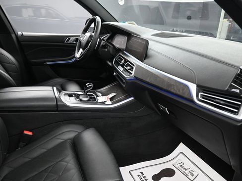 Used 2023 BMW X5 xDrive40i w/ Premium Package image 37