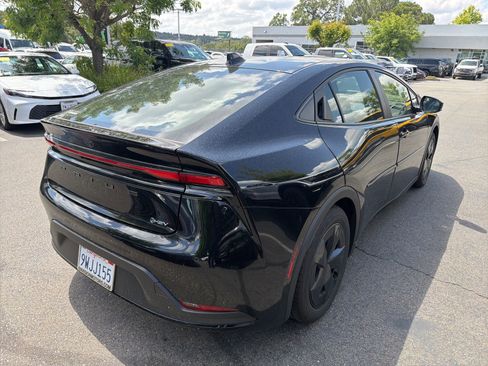 Used 2026 Toyota Prius LE FWD image 3