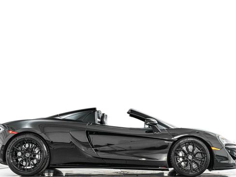 Used 2020 McLaren 570S Spider RWD image 2