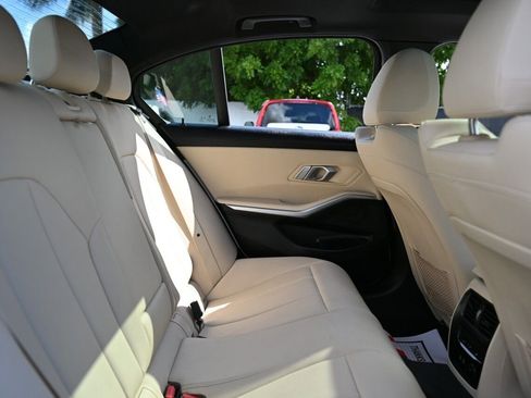 Used 2019 BMW 330i Sedan image 14
