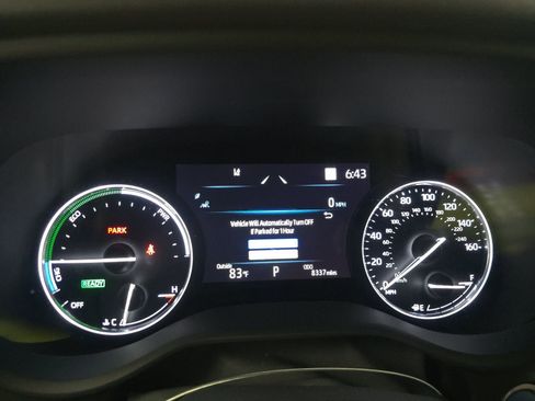 Used 2024 Toyota Sienna Platinum image 12