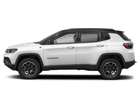 Used 2025 Jeep Compass Trailhawk AWD/4WD image 3