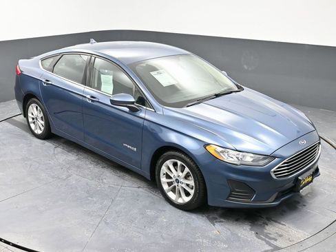 Used 2019 Ford Fusion SE image 41
