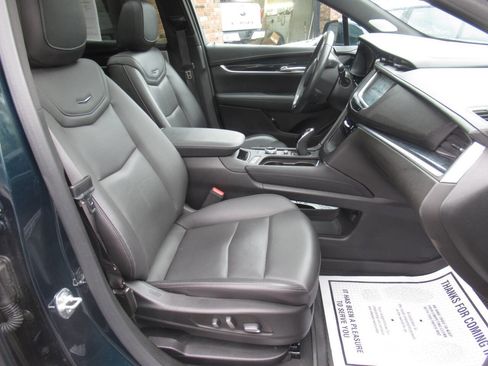 Used 2024 Cadillac XT5 Premium Luxury w/ LPO, Floor Liner Package AWD/4WD image 8