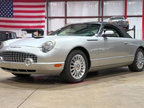 Used 2004 Ford Thunderbird Deluxe image 15