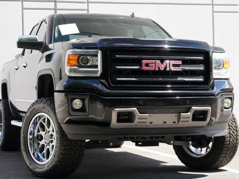 Used 2014 GMC Sierra 1500 SLT w/ All-Terrain Package AWD/4WD image 2