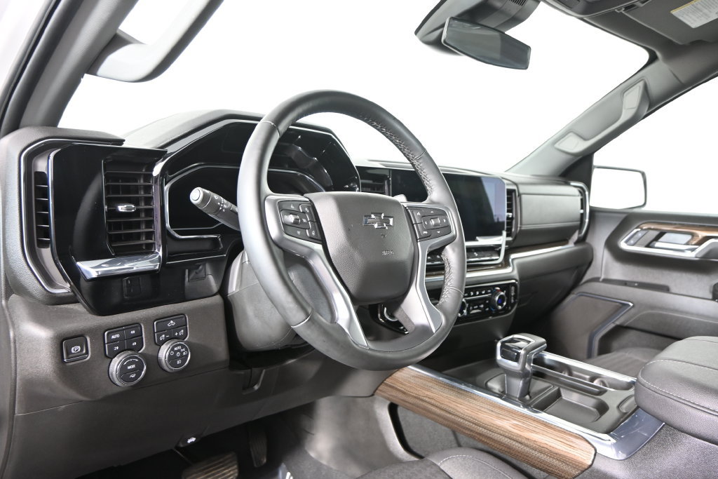 Used 2024 Chevrolet Silverado 1500 RST AWD/4WD image 22