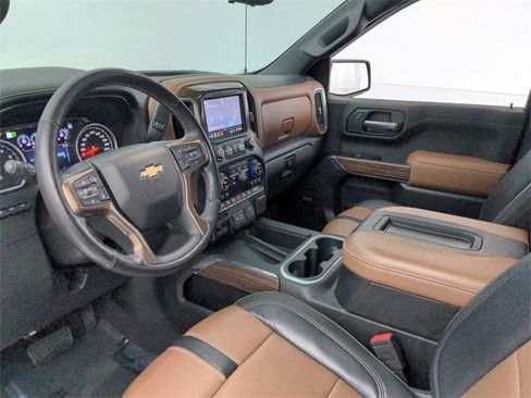 Used 2019 Chevrolet Silverado 1500 High Country image 25