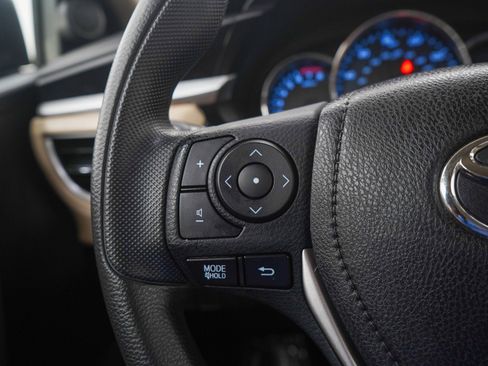Used 2016 Toyota Corolla LE FWD image 22