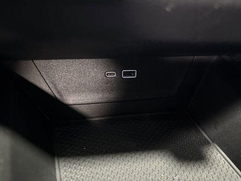Used 2025 Chevrolet Equinox LT FWD image 25