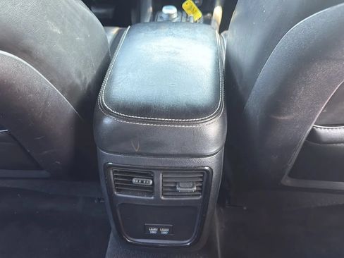 Used 2021 Chrysler 300 S RWD image 27