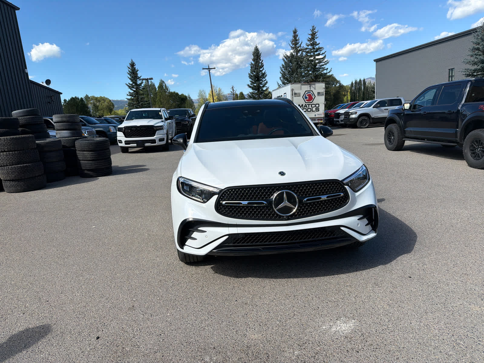 Used 2024 Mercedes-Benz GLC 300 4MATIC w/ AMG Line image 4