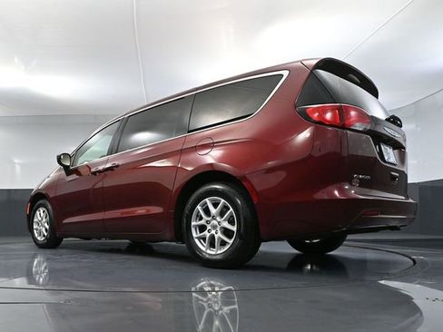 Used 2021 Chrysler Voyager LX image 49