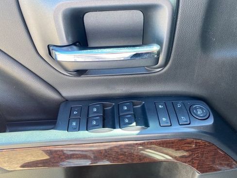 Used 2015 GMC Sierra 1500 SLE w/ SLE Value Package AWD/4WD image 17