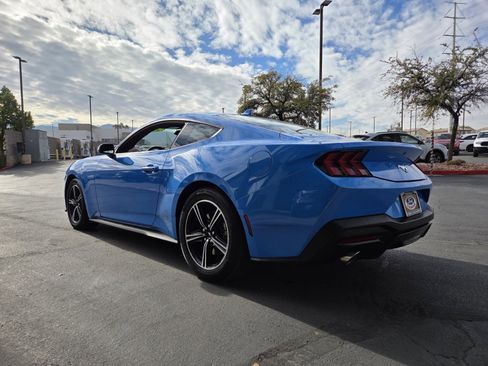 Certified 2025 Ford Mustang Coupe image 4