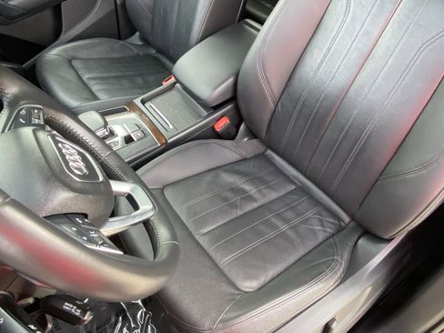 Used 2020 Audi Q5 e Premium w/ Convenience Package image 28