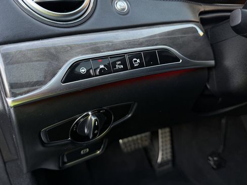Used 2015 Mercedes-Benz S 550 Sedan image 30