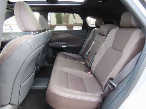 Used 2025 Lexus RX 450h Luxury image 13