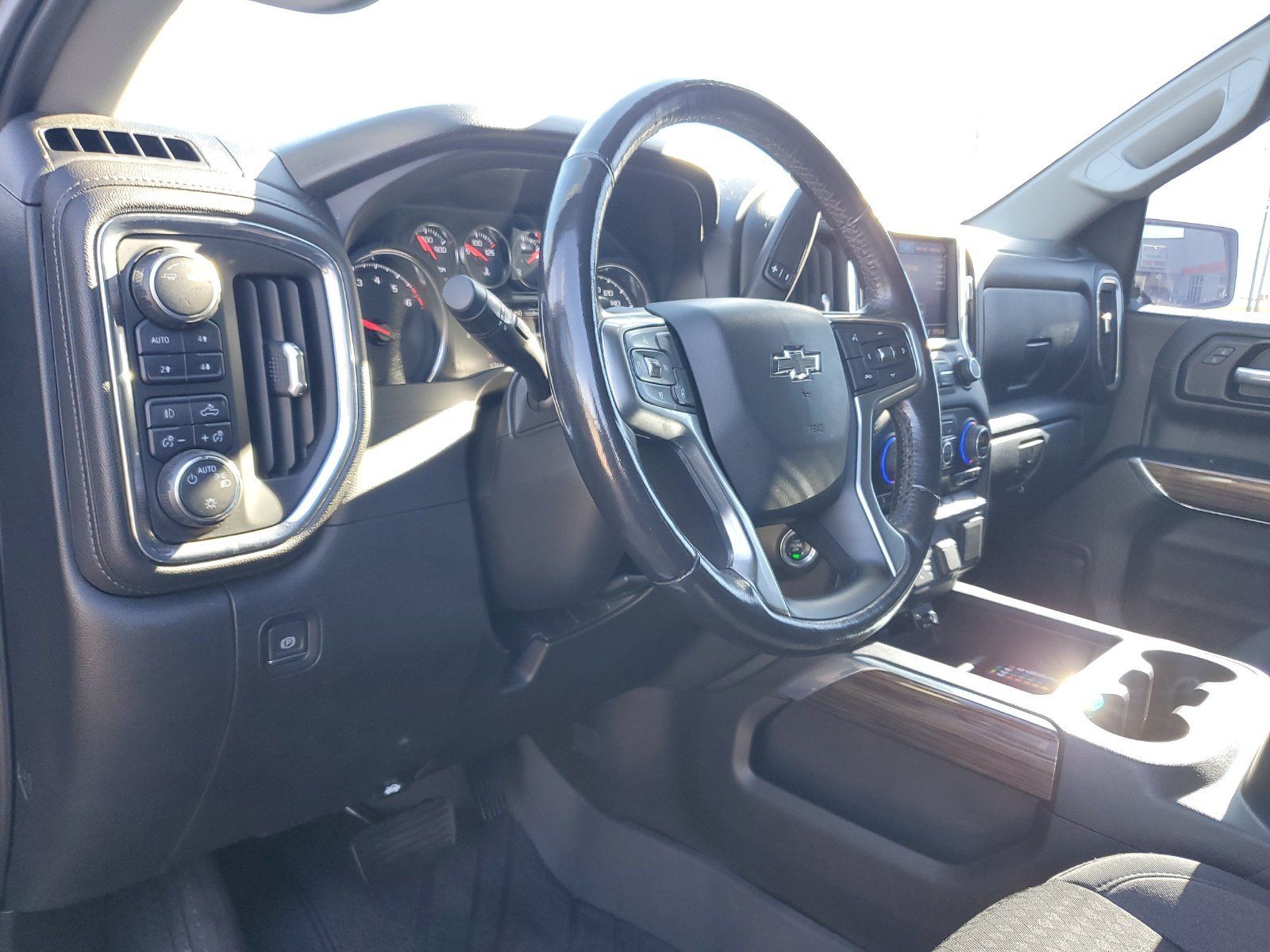 Used 2021 Chevrolet Silverado 1500 RST w/ Z71 Off-Road Package AWD/4WD image 17