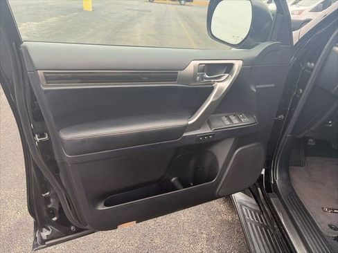 Used 2022 Lexus GX 460 Premium w/ Premium Plus Package image 17