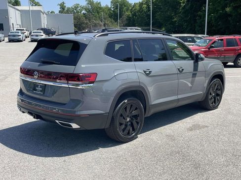 New 2026 Volkswagen Atlas SE FWD image 6