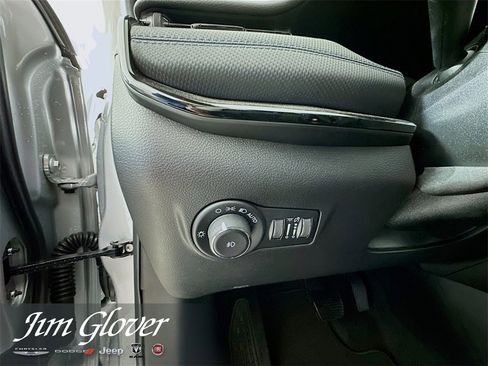 New 2026 Jeep Compass Latitude image 22