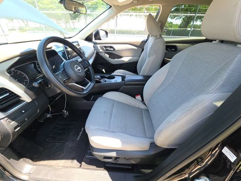 Used 2023 Nissan Rogue SV FWD image 8