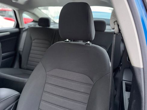 Used 2020 Ford Fusion SE image 6