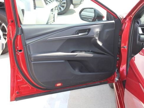 Used 2025 Toyota Camry SE w/ Multimedia Upgrade Package image 11