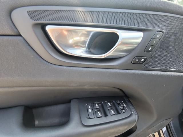 Used 2025 Volvo XC60 B5 Plus AWD/4WD image 22