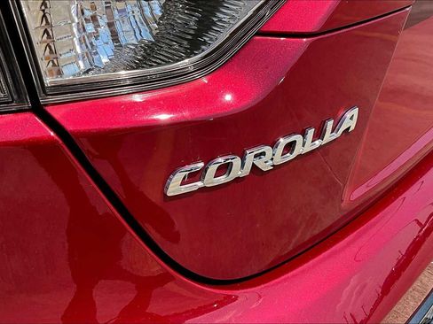 Used 2022 Toyota Corolla SE image 30