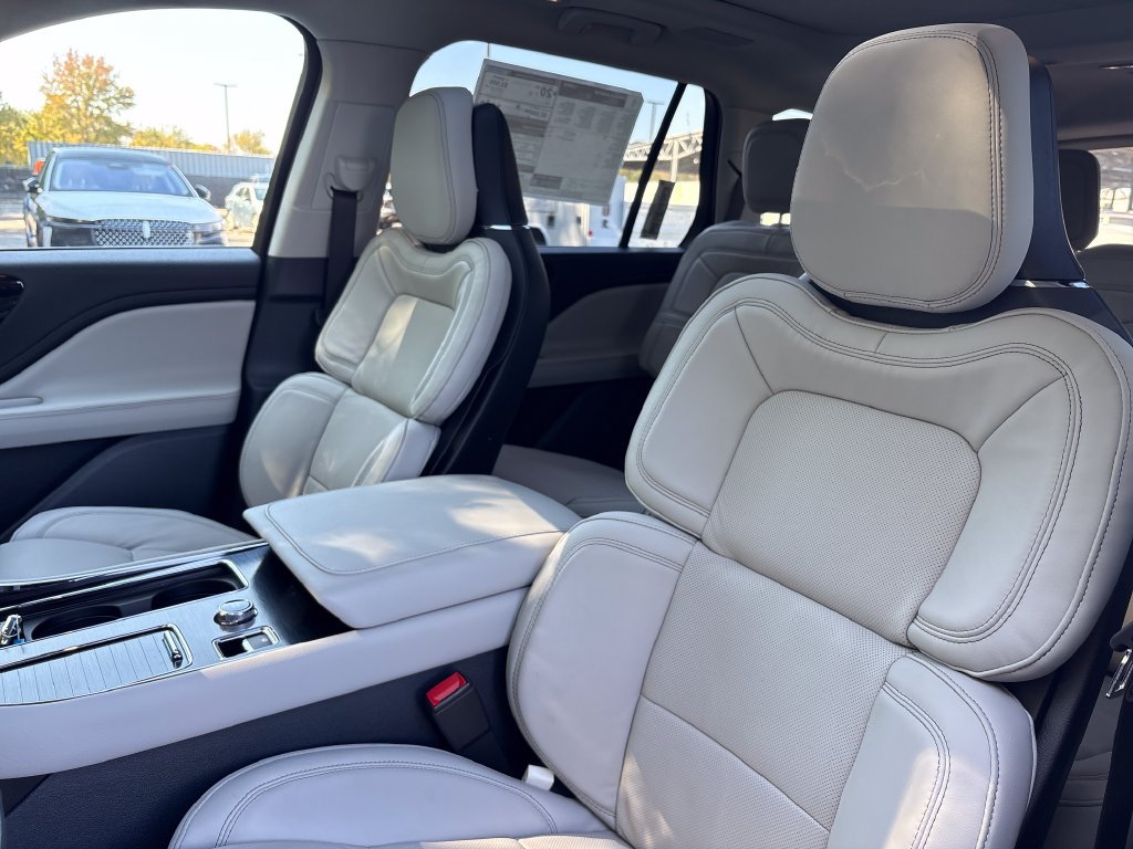 New 2027 Lincoln Aviator Reserve AWD/4WD image 21