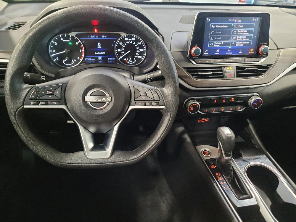 Used 2024 Nissan Altima 2.5 SV FWD image 22