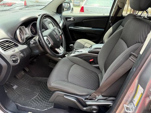Used 2017 Dodge Journey SE w/ Flexible Seating Group FWD image 20
