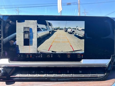 Used 2024 GMC Sierra 3500 SLT w/ SLT Premium Package image 31