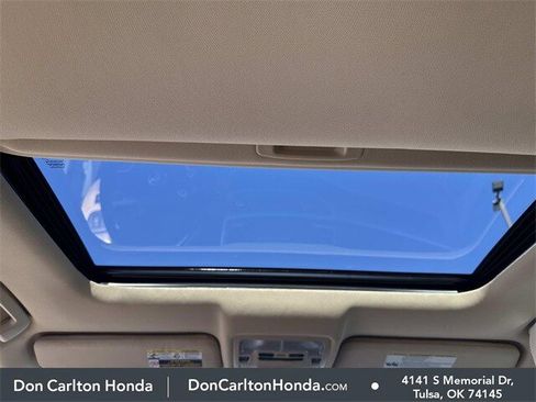 Used 2017 Toyota Highlander XLE image 17